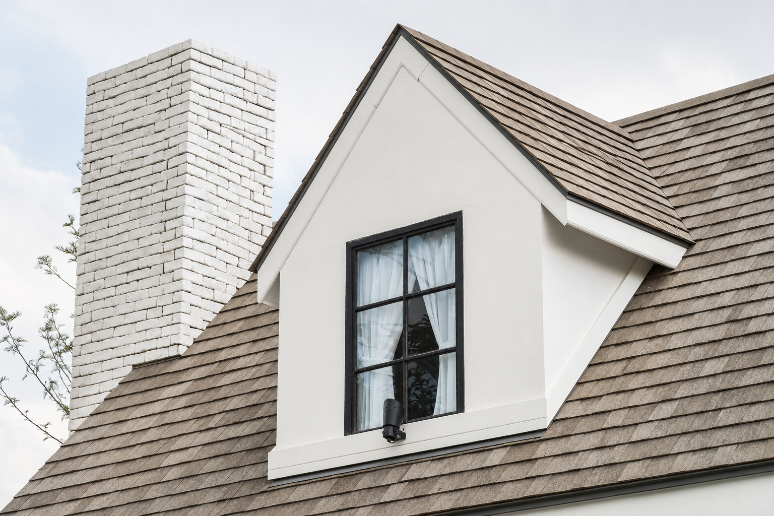 Finished warrantied roof after New Style Roofing installation